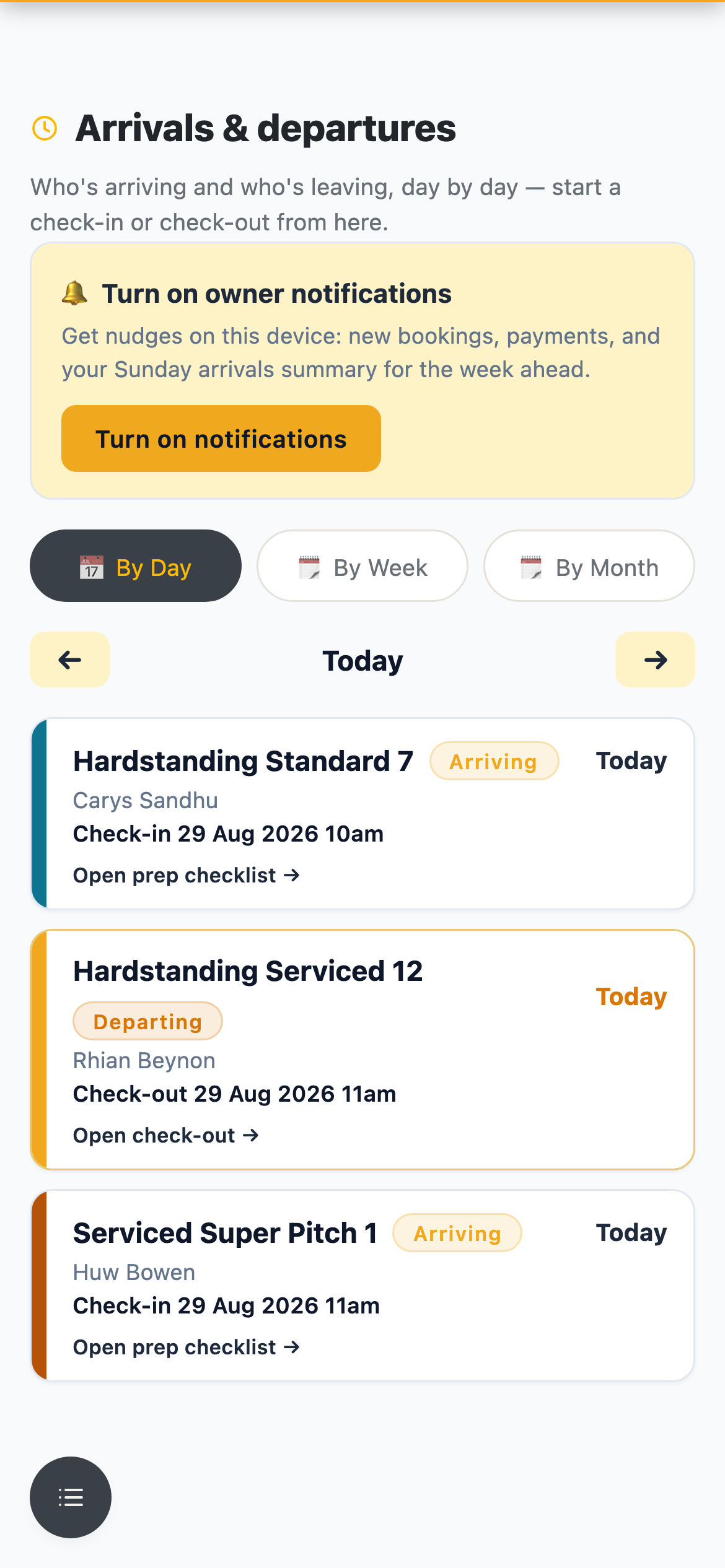 A campsite operator's arrivals list on a phone: today's arrivals and departures in time order, each showing the pitch, the guest and whether they have paid in full.